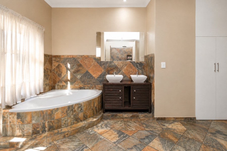 5 Bedroom Property for Sale in Brits North West